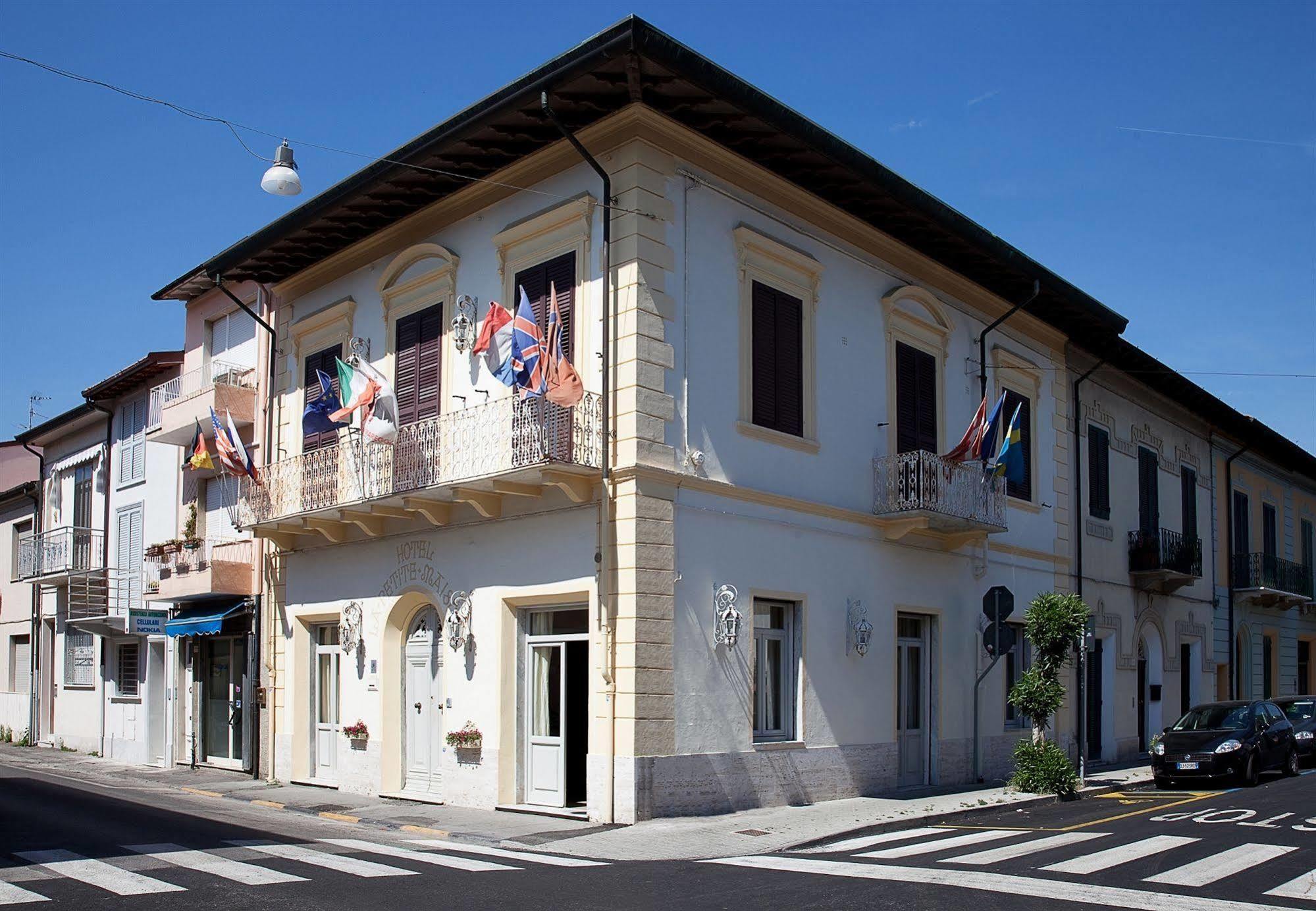 Hotel La Petite Maison Βιαρέτζιο Εξωτερικό φωτογραφία