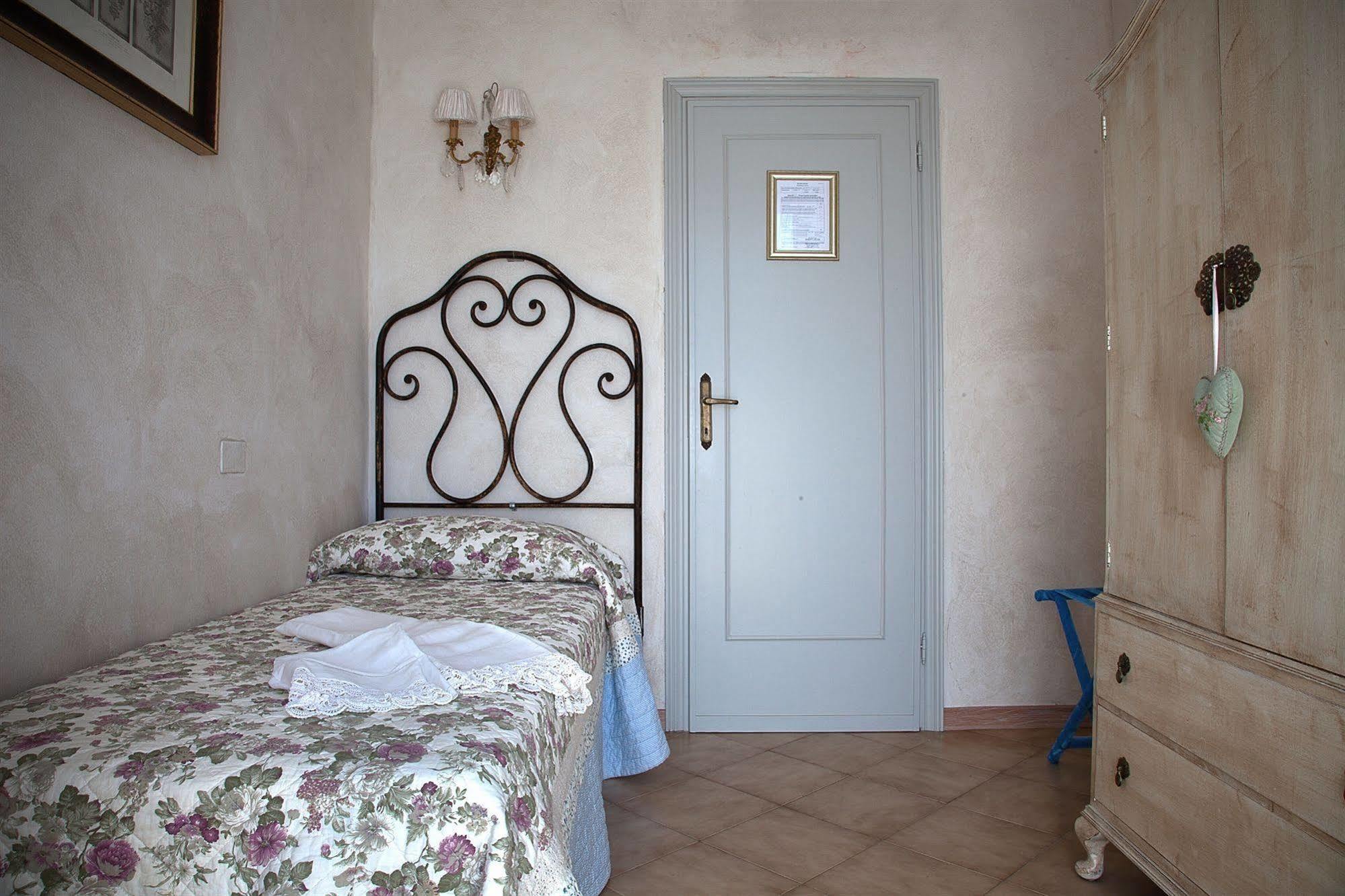 Hotel La Petite Maison Βιαρέτζιο Εξωτερικό φωτογραφία