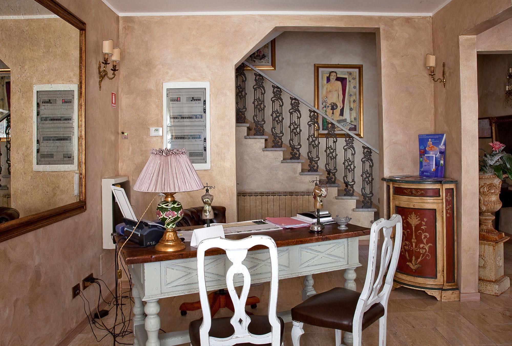 Hotel La Petite Maison Βιαρέτζιο Εξωτερικό φωτογραφία