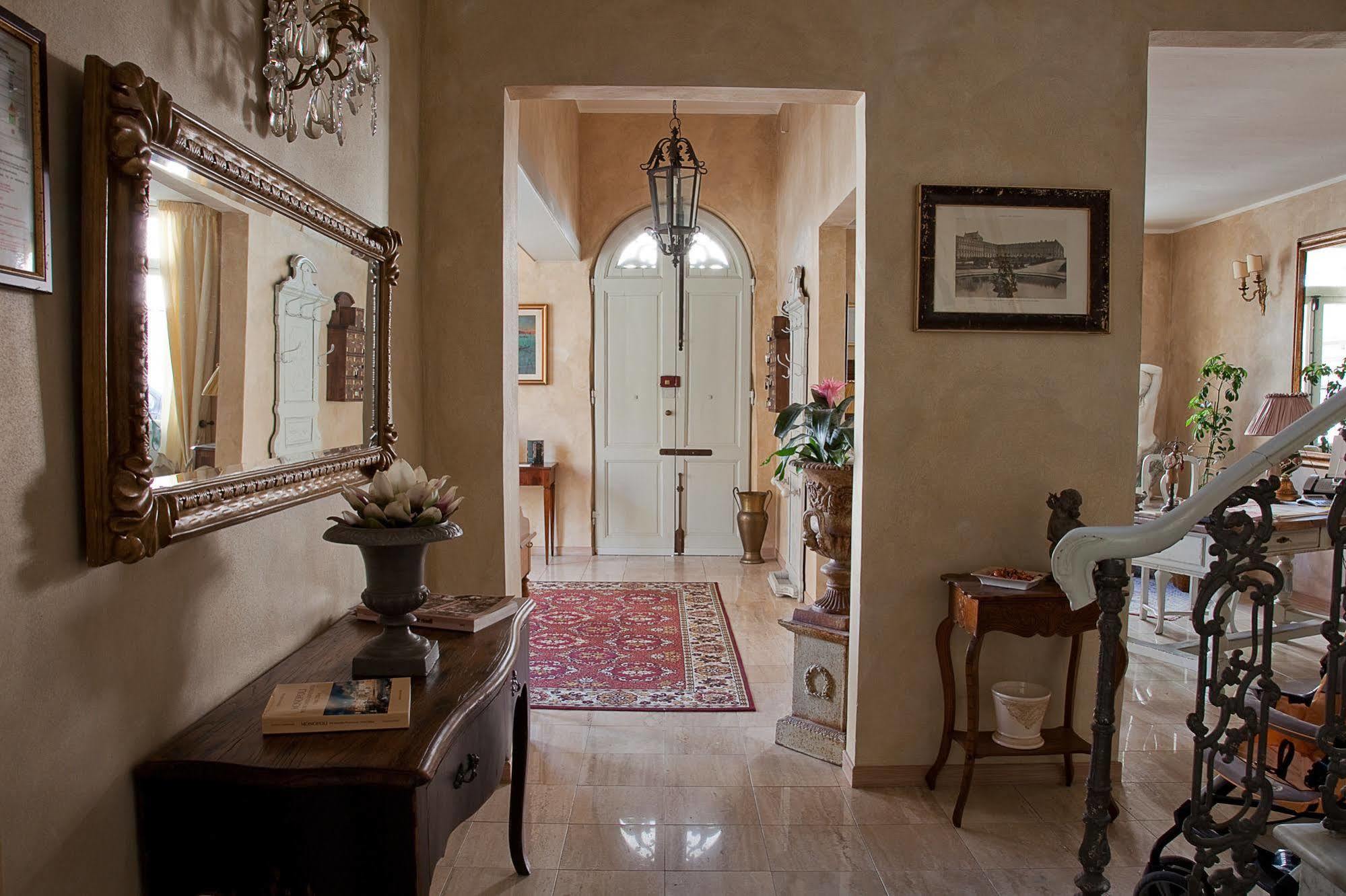 Hotel La Petite Maison Βιαρέτζιο Εξωτερικό φωτογραφία