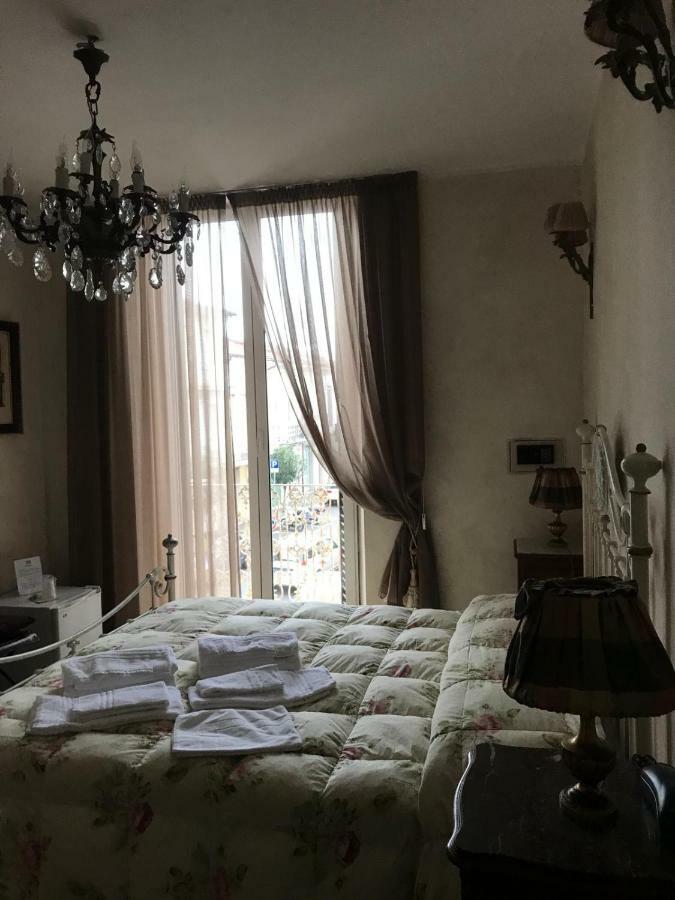Hotel La Petite Maison Βιαρέτζιο Εξωτερικό φωτογραφία
